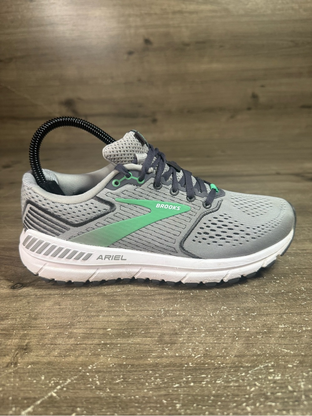 Brooks Ariel 20 Womens 7.5 B Gray Green Stability Running Shoes 1203151B076